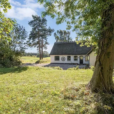Semesterbostad 3331-stege-raby-sovej-1 Stege